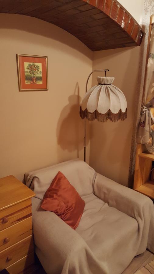 Hangulat Vendeghaz Apartmanok オロシュハーザ エクステリア 写真