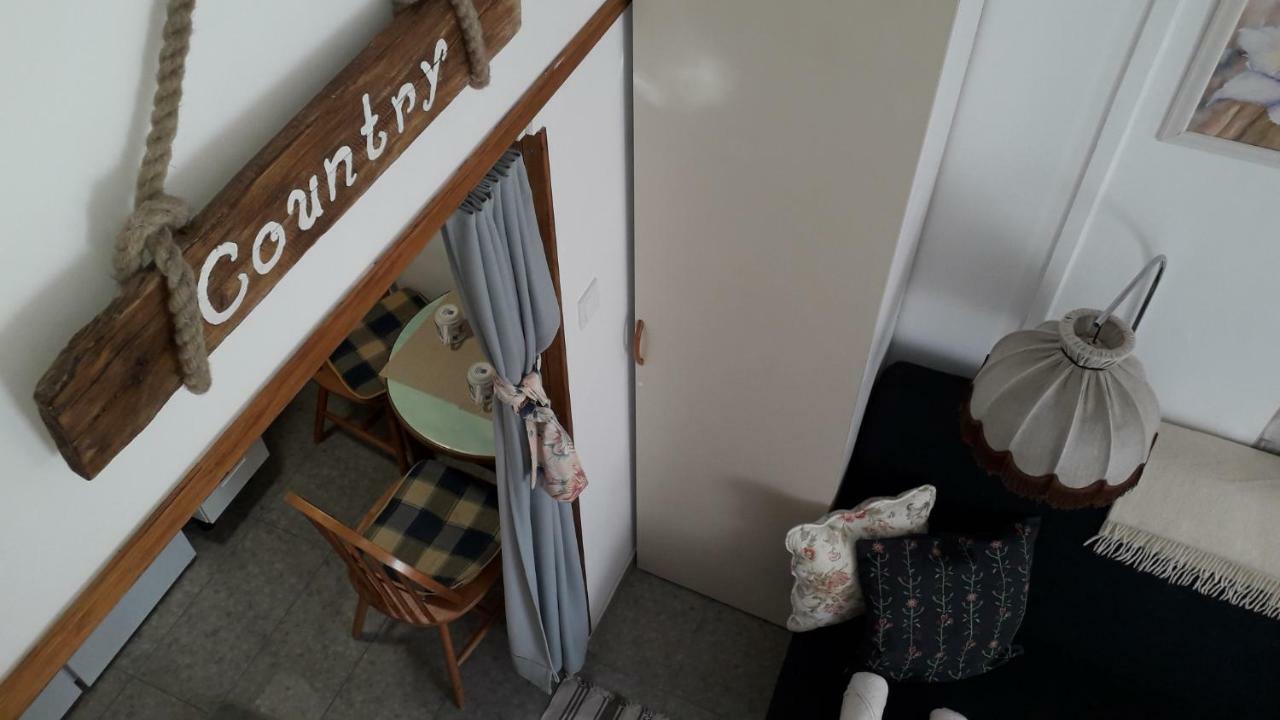Hangulat Vendeghaz Apartmanok オロシュハーザ エクステリア 写真